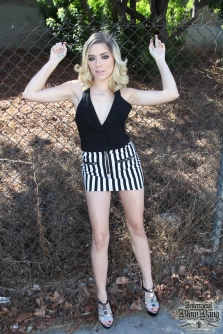 Lia Lor - Pic 1