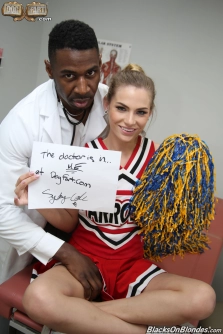 Sydney Cole Loves Black Dicks - Pic 2