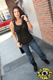 Teri Weigel - Pic 2